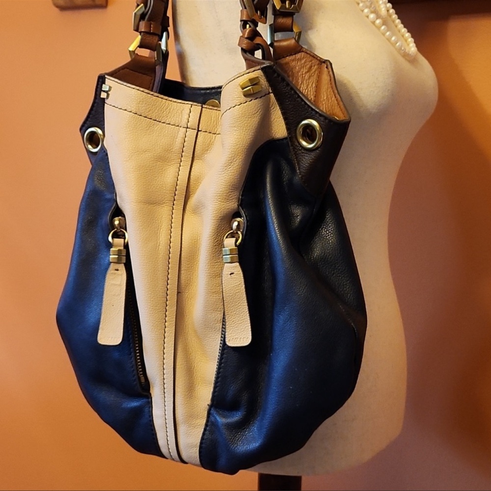 OrYANY Leather Colorblock shoulder Bag - Picture 7 of 9